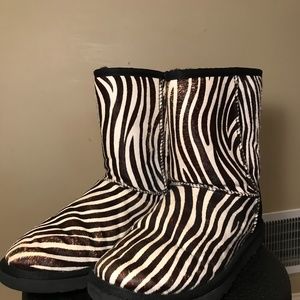Zebra Uggs